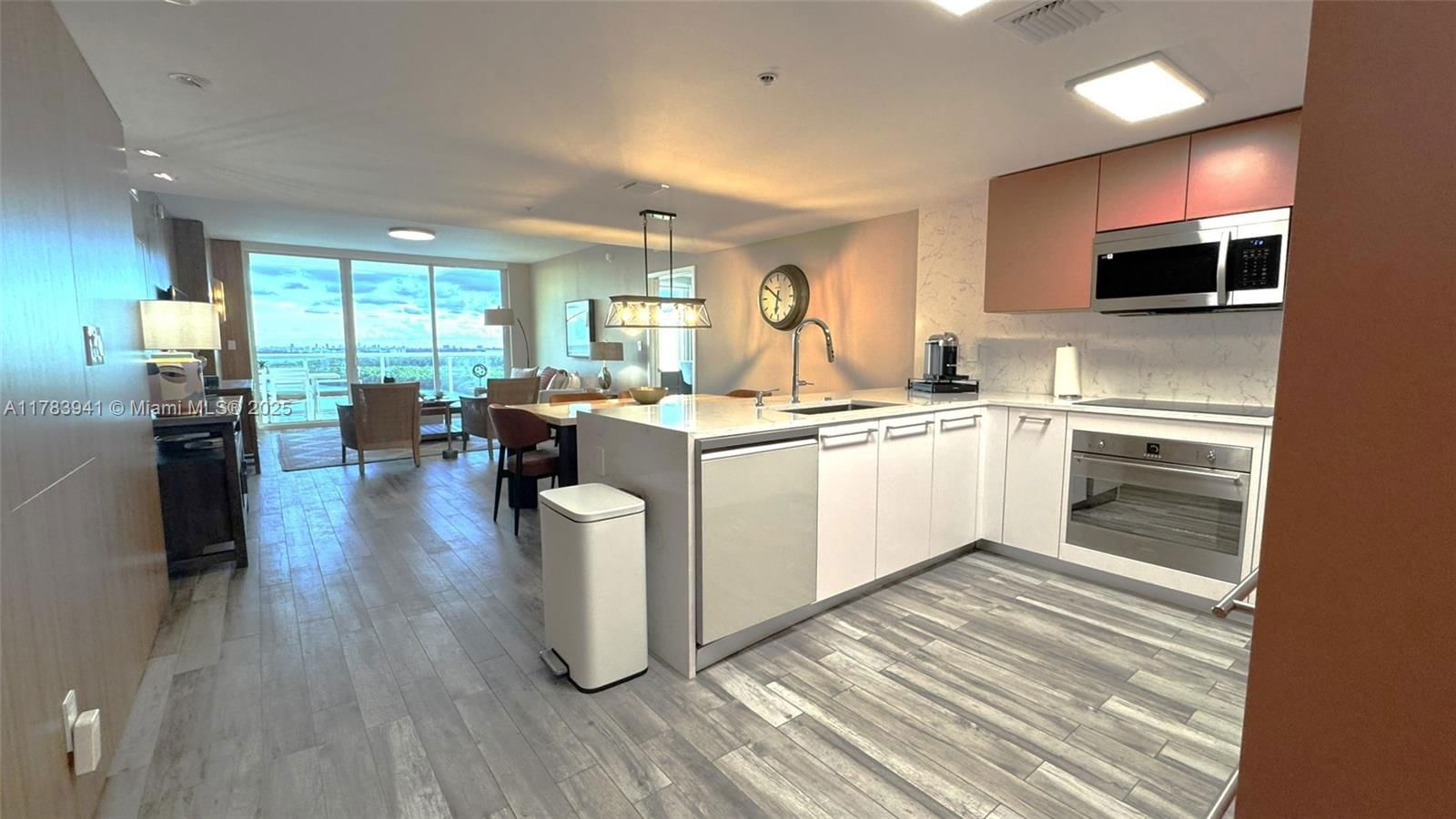 Real estate property located at 400 Sunny Isles Blvd #1702, Miami-dade, 400 Sunny Isles Condo Wes, Sunny Isles Beach, FL