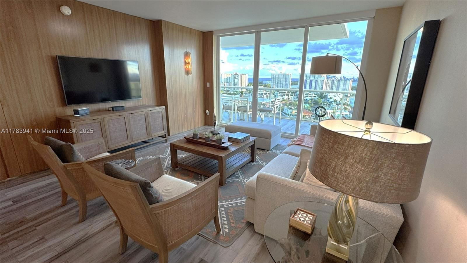Real estate property located at 400 Sunny Isles Blvd #1702, Miami-dade, 400 Sunny Isles Condo Wes, Sunny Isles Beach, FL