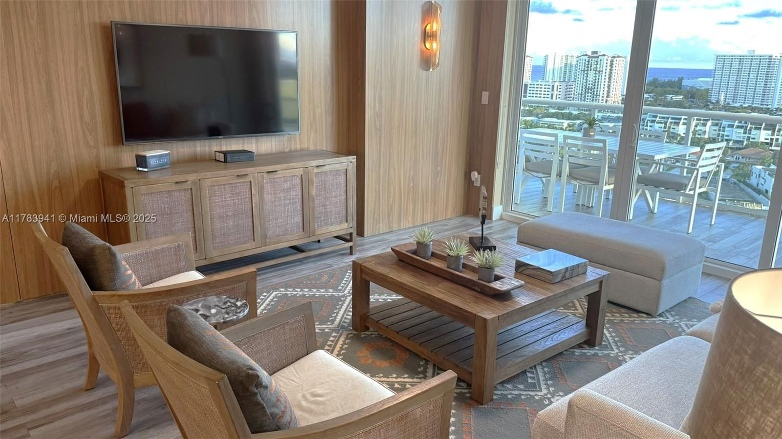 Real estate property located at 400 Sunny Isles Blvd #1702, Miami-dade, 400 Sunny Isles Condo Wes, Sunny Isles Beach, FL