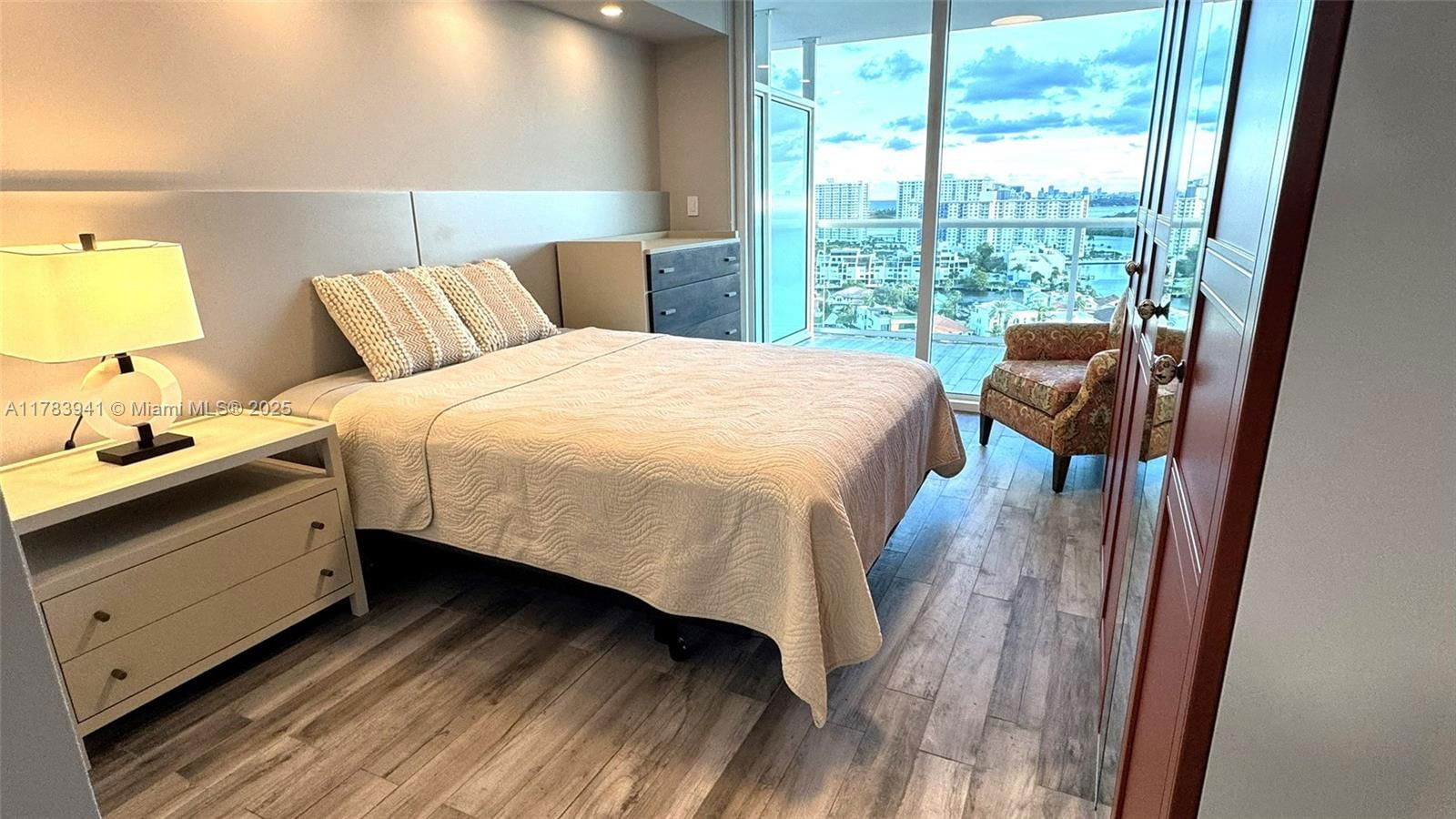 Real estate property located at 400 Sunny Isles Blvd #1702, Miami-dade, 400 Sunny Isles Condo Wes, Sunny Isles Beach, FL