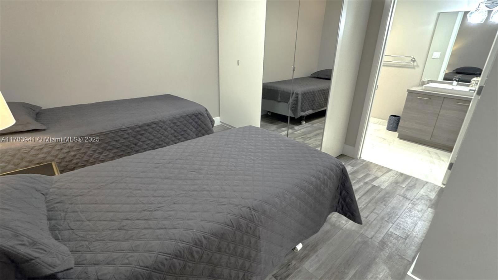 Real estate property located at 400 Sunny Isles Blvd #1702, Miami-dade, 400 Sunny Isles Condo Wes, Sunny Isles Beach, FL