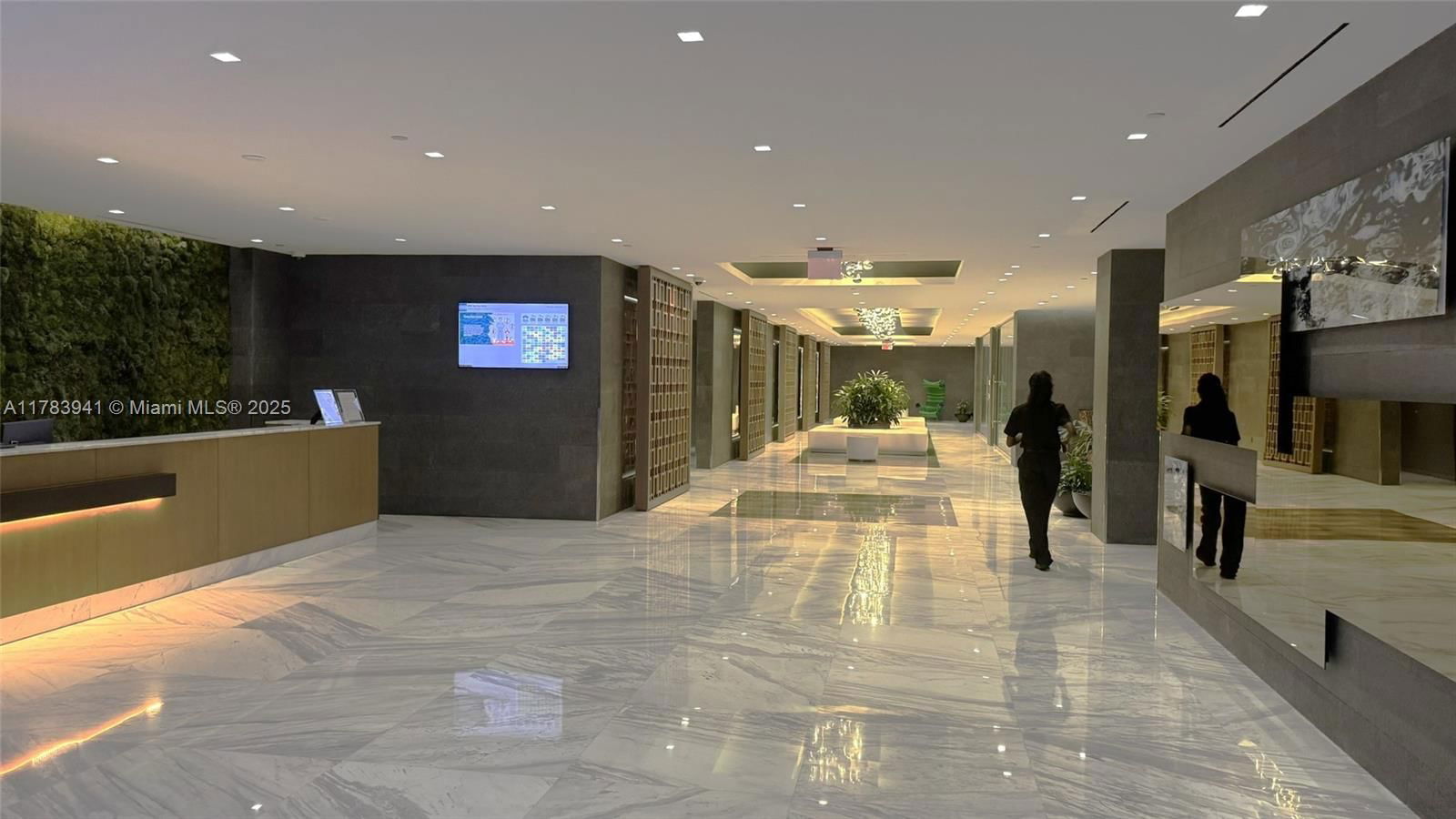 Real estate property located at 400 Sunny Isles Blvd #1702, Miami-dade, 400 Sunny Isles Condo Wes, Sunny Isles Beach, FL
