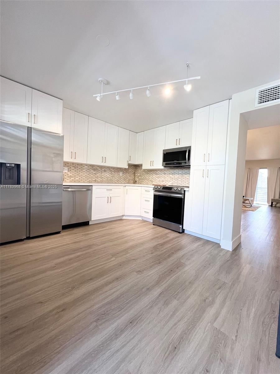 Real estate property located at 6085 Sabal Palm Blvd #308, Broward, Lakes Of Carriage Hills, Tamarac, FL
