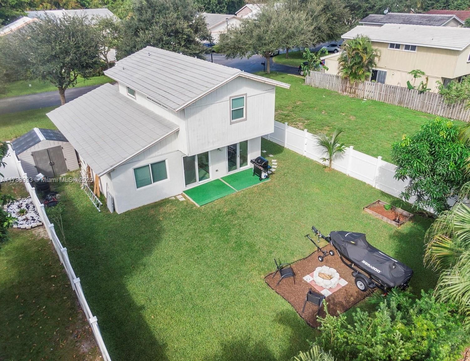 Real estate property located at 10560 La Placida Dr, Broward, La Placida Villas, Coral Springs, FL