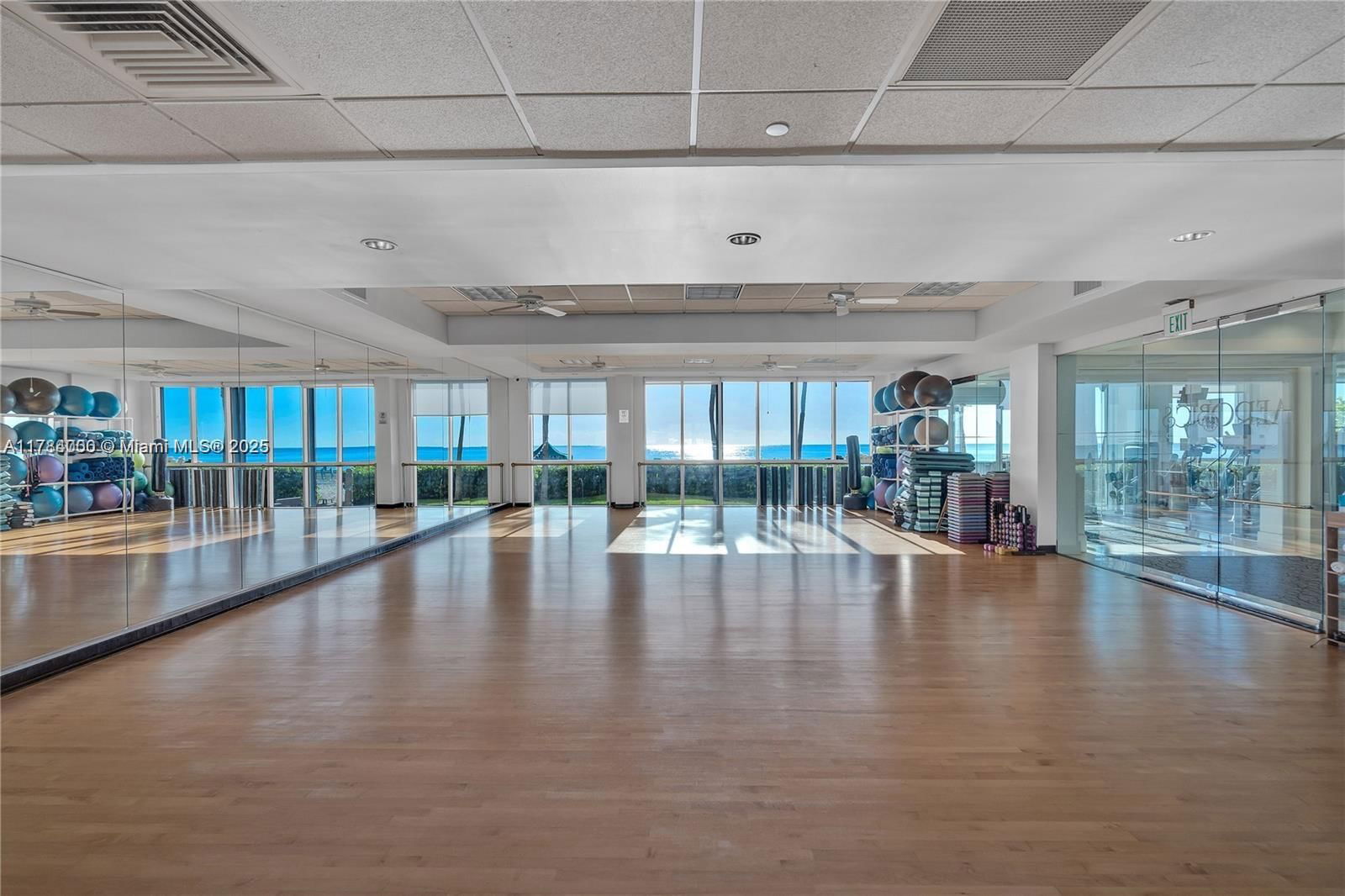 Real estate property located at 16445 Collins Ave #1121, Miami-dade, Oceania Ii Condo, Sunny Isles Beach, FL