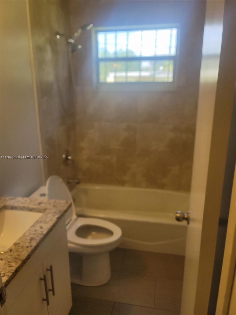 Real estate property located at 10735 224th St, Miami-dade, Lincoln Estates 1st Addn, Miami, FL