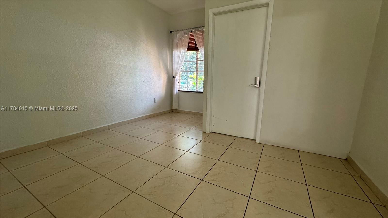 Real estate property located at 7733 200th St, Miami-dade, North Palm Estates Homes, Hialeah, FL