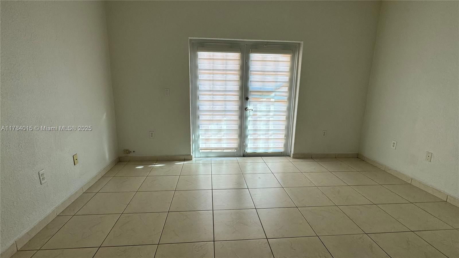 Real estate property located at 7733 200th St, Miami-dade, North Palm Estates Homes, Hialeah, FL