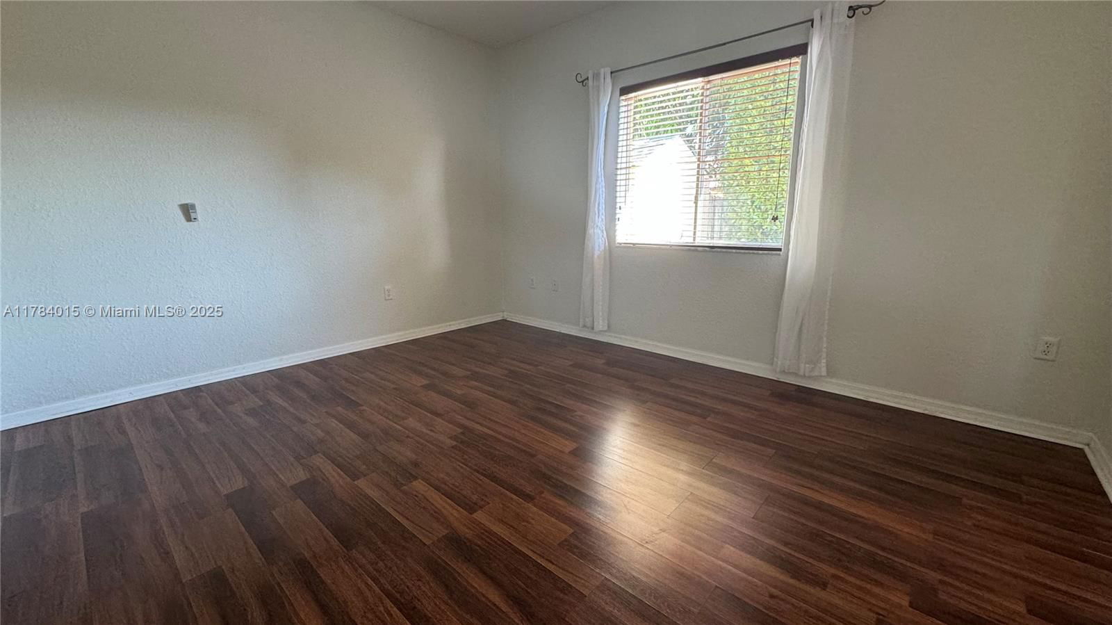 Real estate property located at 7733 200th St, Miami-dade, North Palm Estates Homes, Hialeah, FL