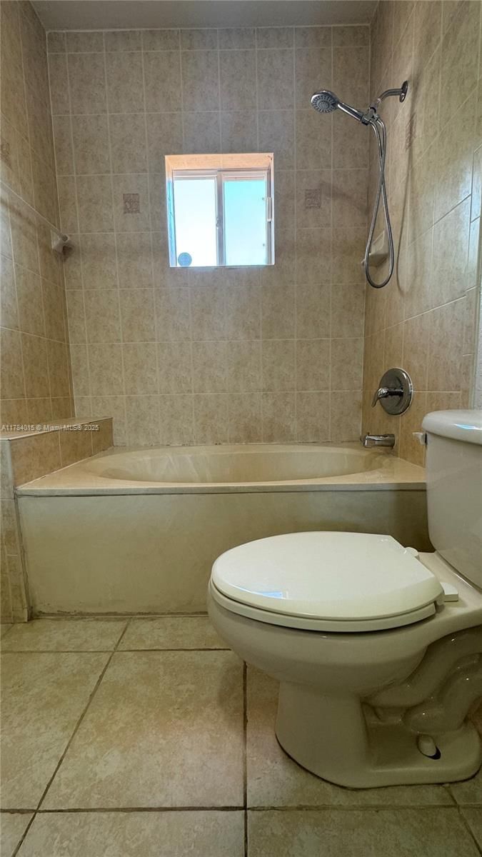 Real estate property located at 7733 200th St, Miami-dade, North Palm Estates Homes, Hialeah, FL