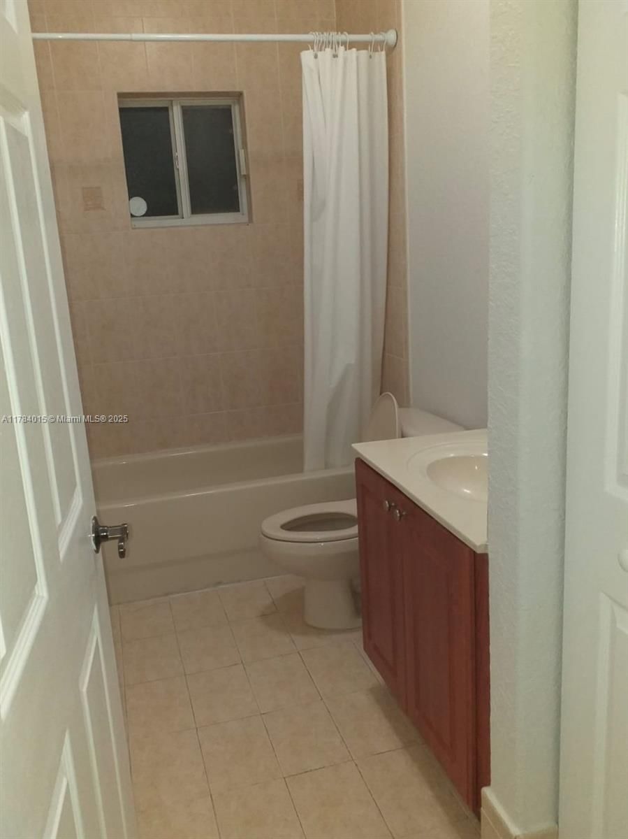Real estate property located at 7733 200th St, Miami-dade, North Palm Estates Homes, Hialeah, FL