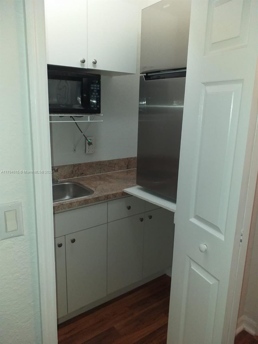 Real estate property located at 7733 200th St, Miami-dade, North Palm Estates Homes, Hialeah, FL