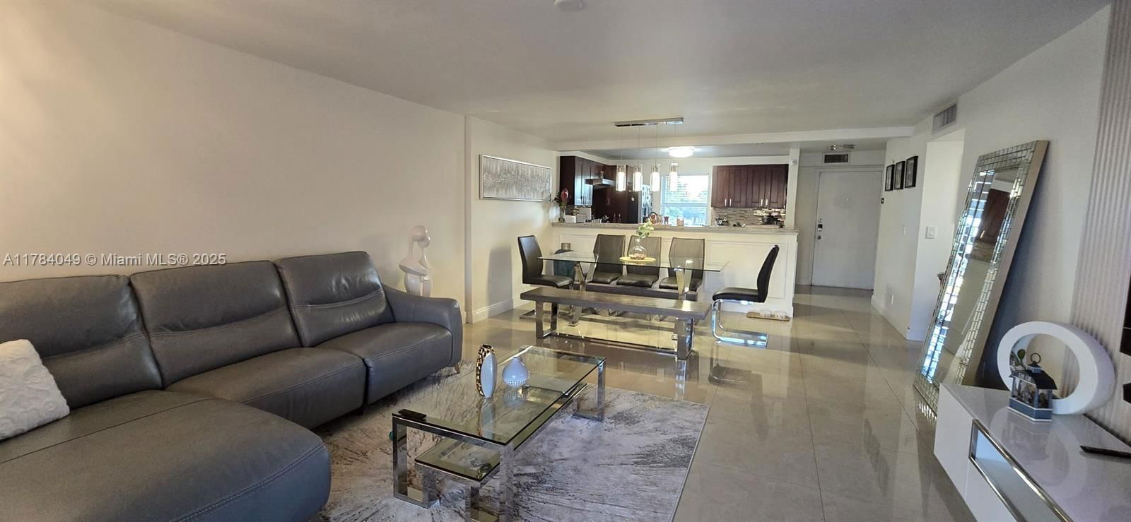 Real estate property located at 431 3rd St #205, Broward, Meadowbrook Lakes View Bl, Dania Beach, FL