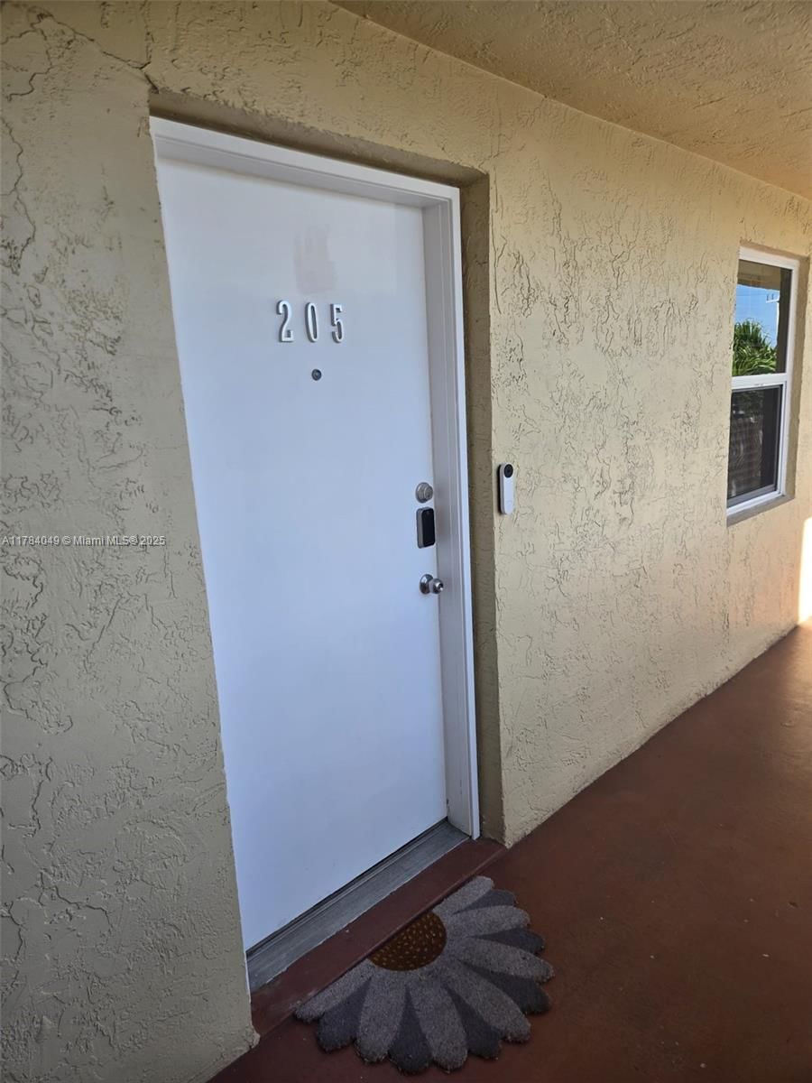 Real estate property located at 431 3rd St #205, Broward, Meadowbrook Lakes View Bl, Dania Beach, FL