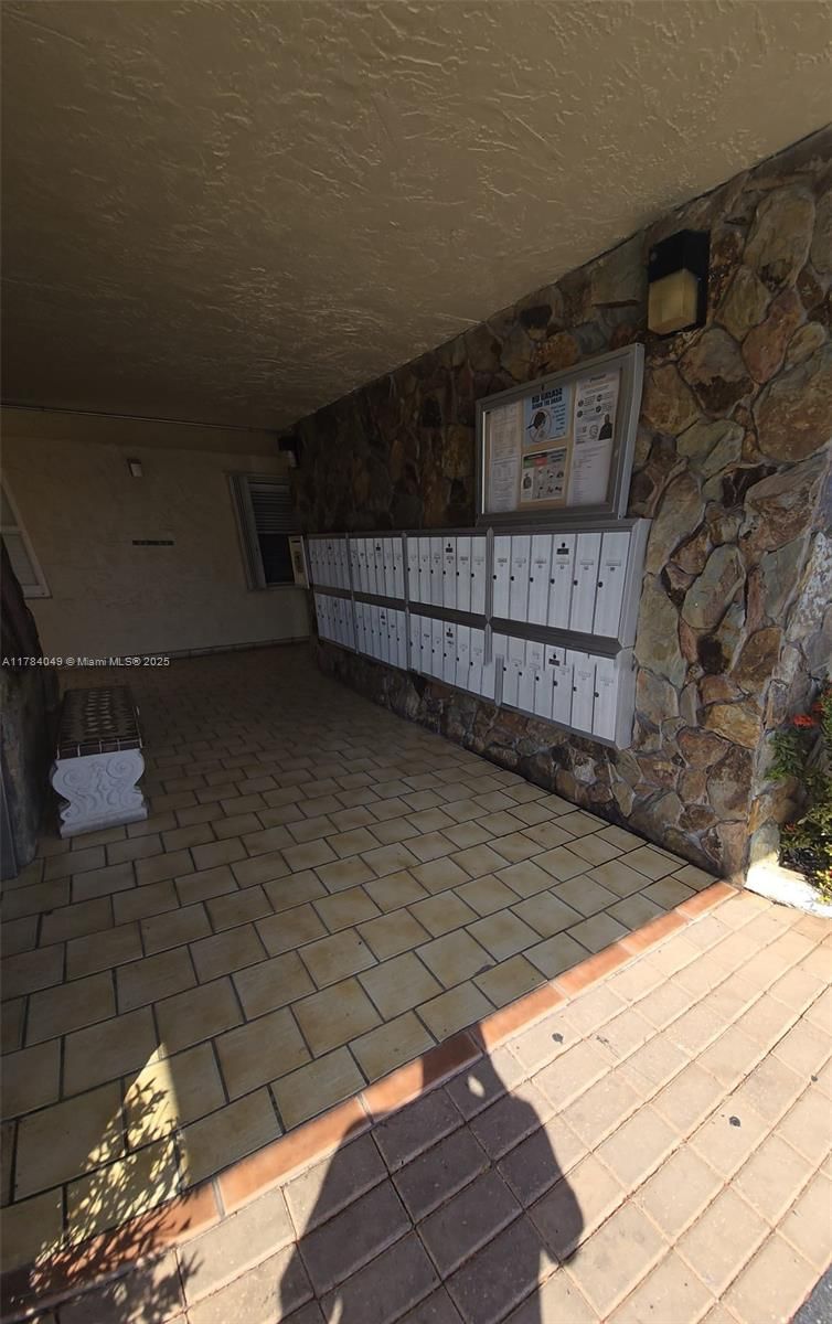Real estate property located at 431 3rd St #205, Broward, Meadowbrook Lakes View Bl, Dania Beach, FL