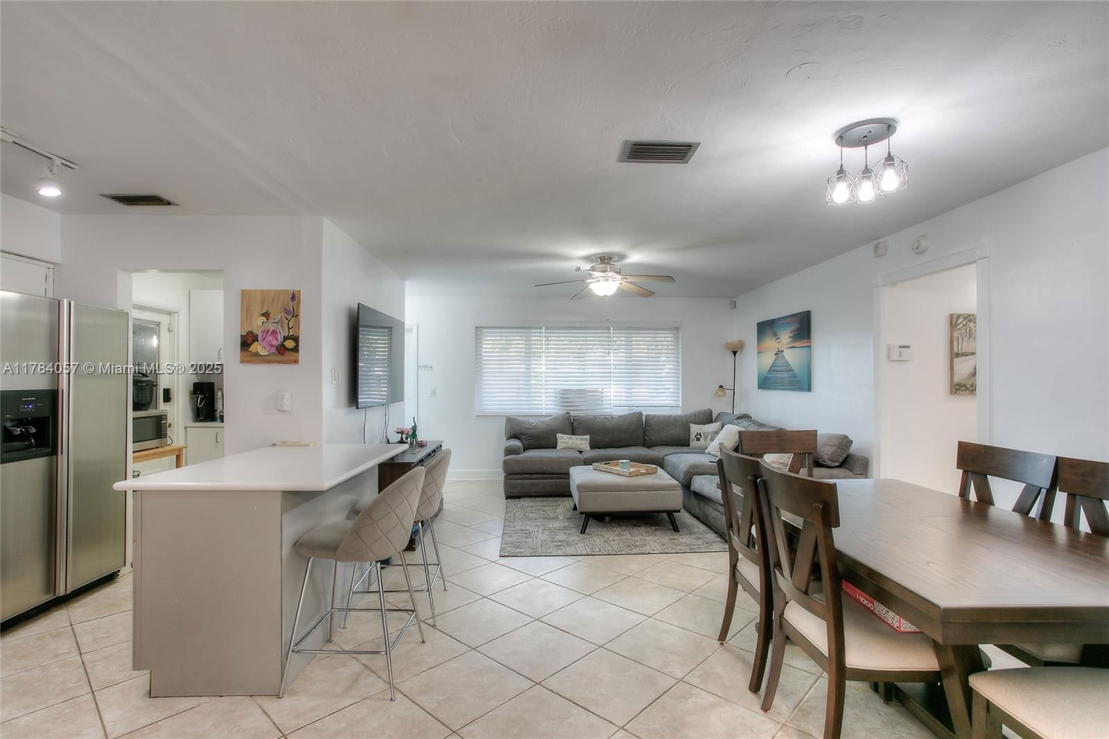 Real estate property located at 7790 15th St, Broward, Boulevard Heights Sec 8, Pembroke Pines, FL