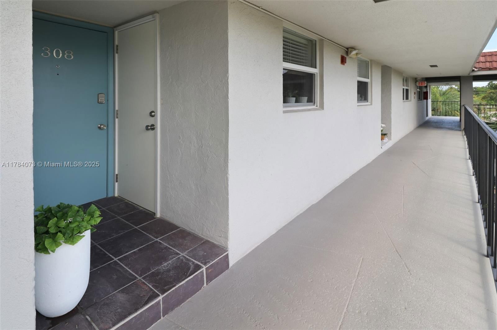 Real estate property located at 1785 Andrews Sq #308E, Broward, Hidden Harbor Condominium, Fort Lauderdale, FL