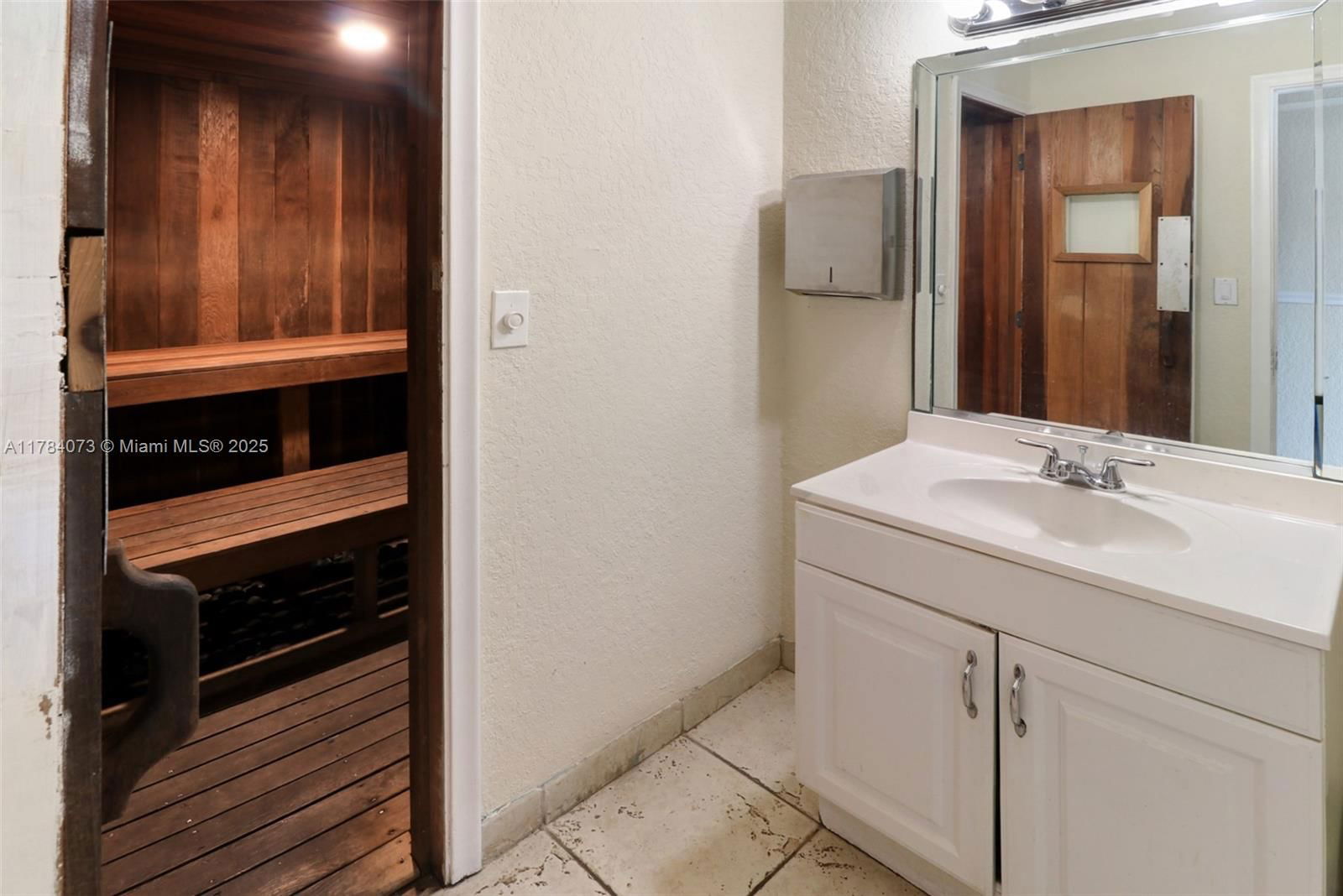 Real estate property located at 1785 Andrews Sq #308E, Broward, Hidden Harbor Condominium, Fort Lauderdale, FL