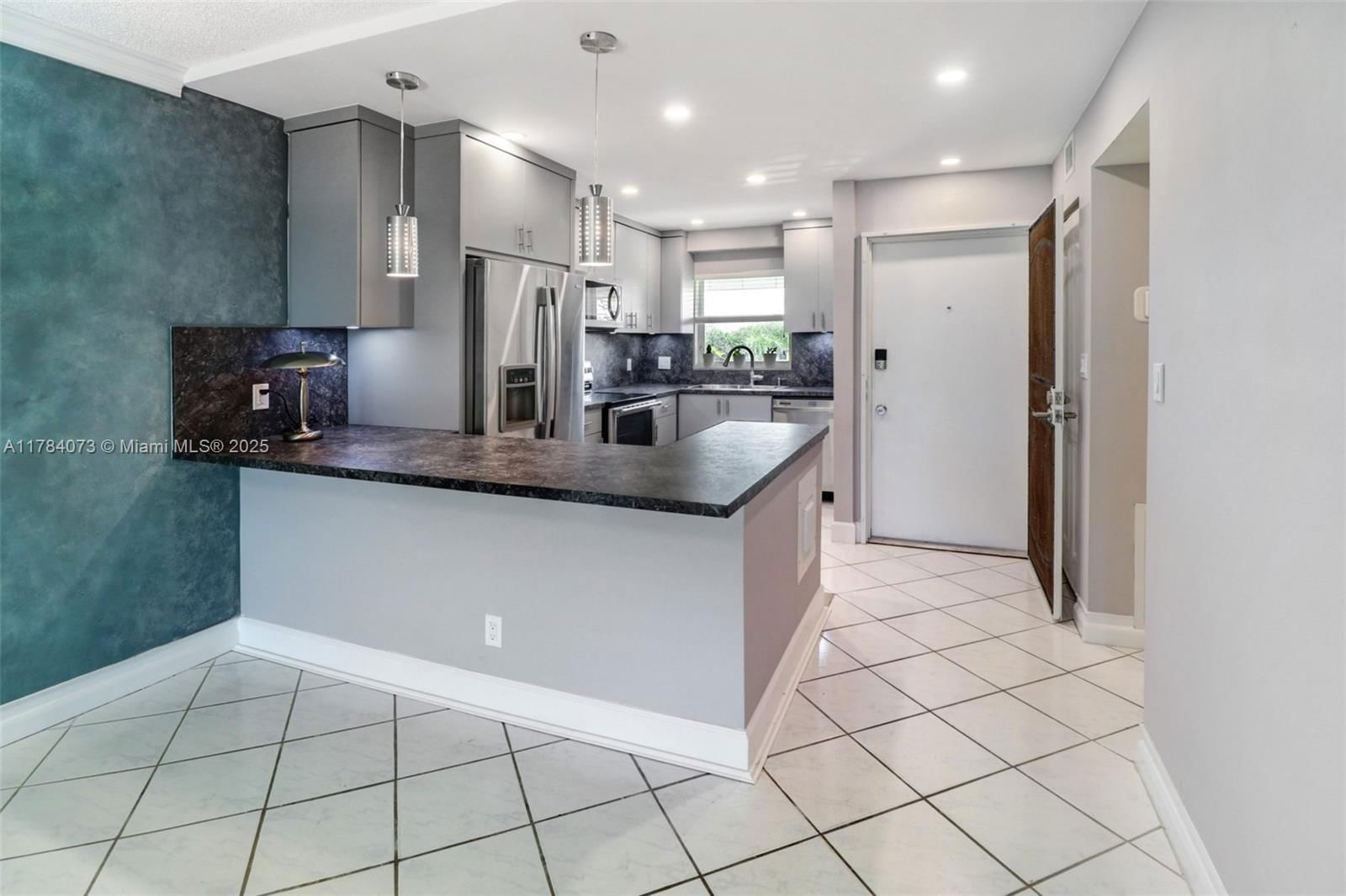 Real estate property located at 1785 Andrews Sq #308E, Broward, Hidden Harbor Condominium, Fort Lauderdale, FL
