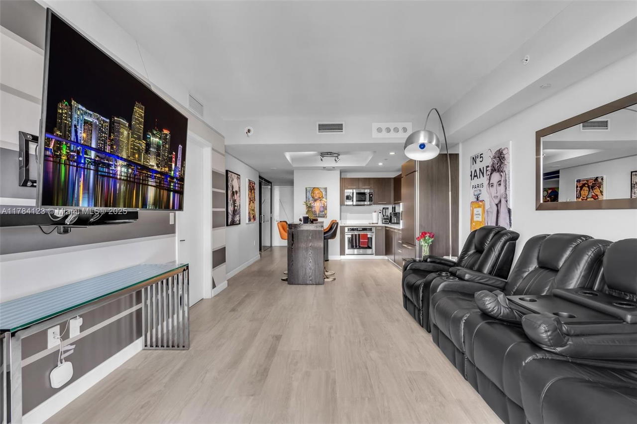 Real estate property located at 45 9th St #3804, Miami-dade, Brickell Heights East Con, Miami, FL