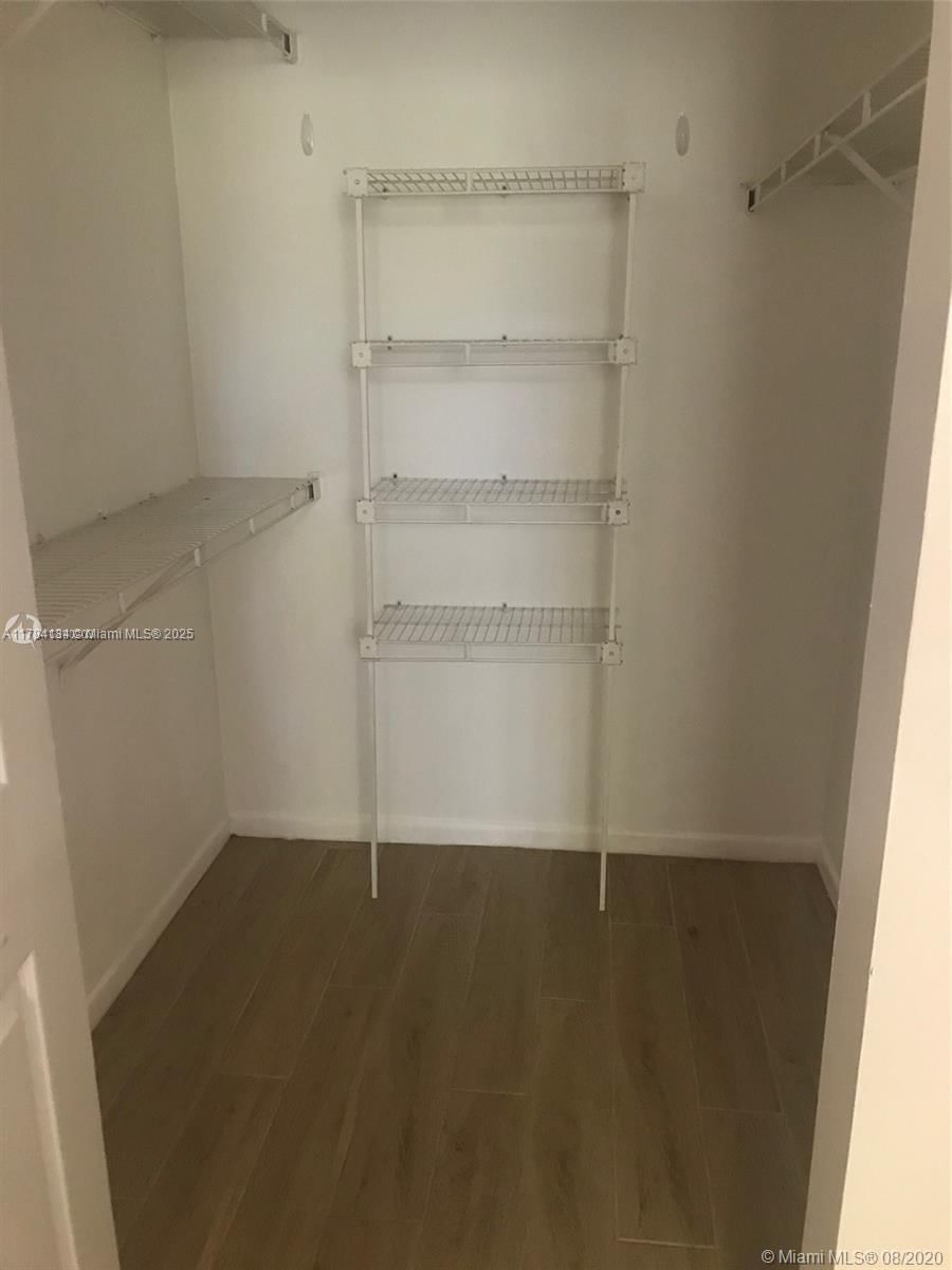 Real estate property located at 19501 Country Club Dr #104, Miami-dade, The Yacht Club At Aventur, Aventura, FL