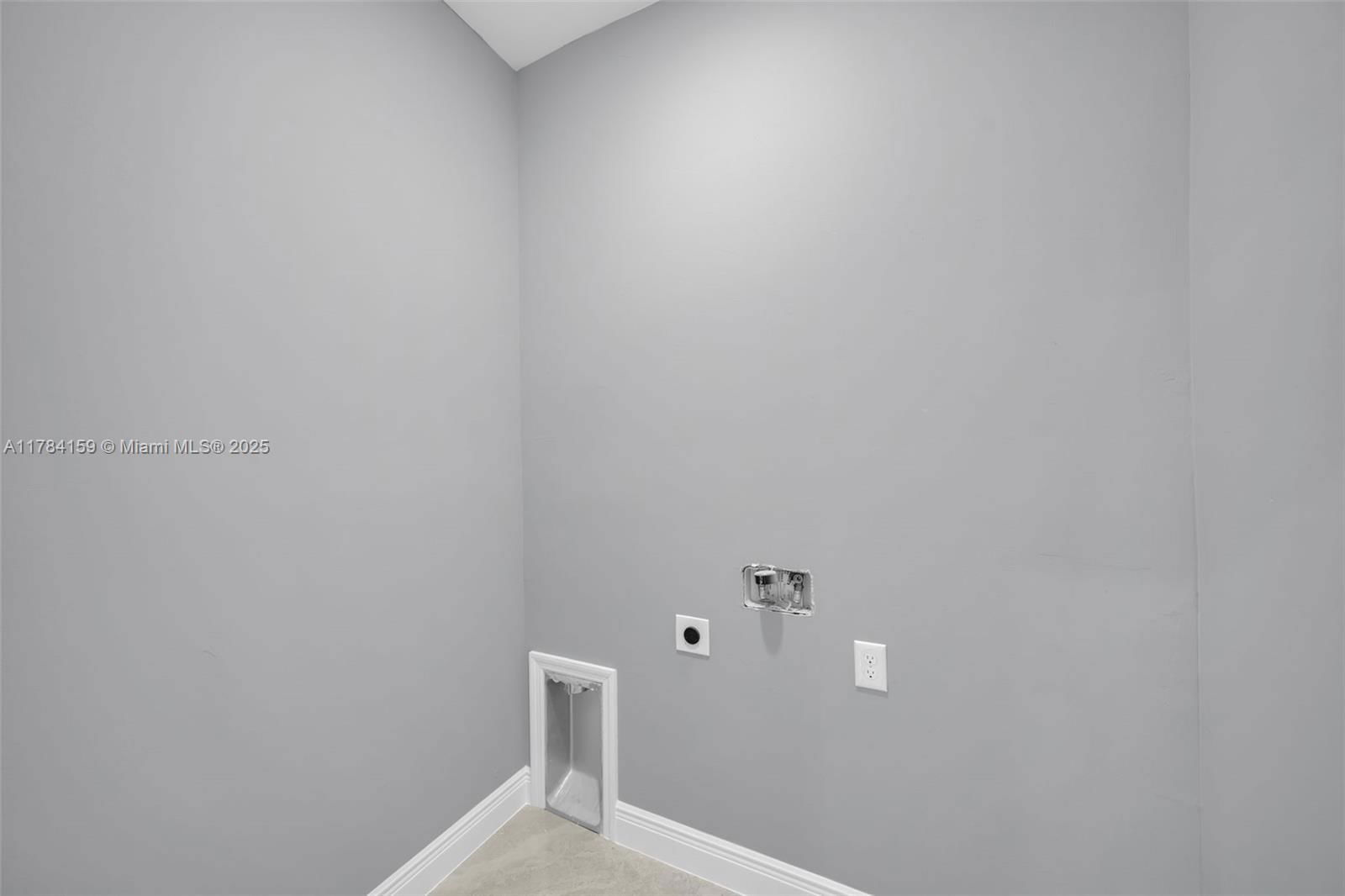 Real estate property located at 867 CARBON ST E, Other, Lehigh Acres, Other City - In The State Of Florida, FL