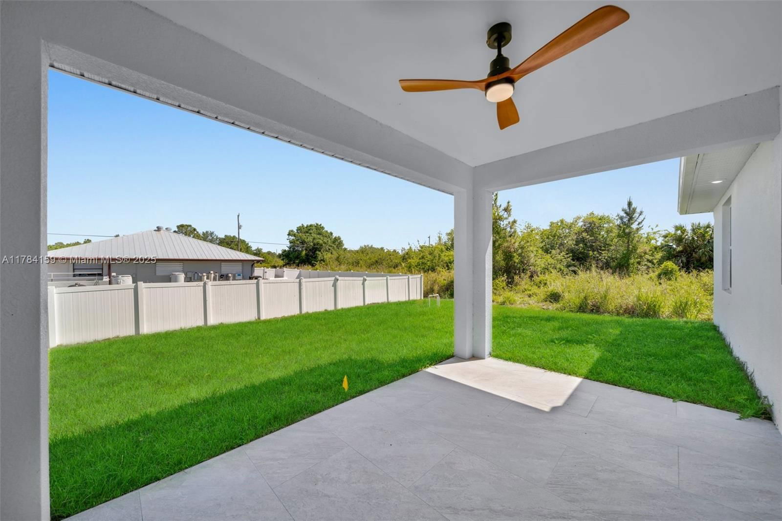 Real estate property located at 867 CARBON ST E, Other, Lehigh Acres, Other City - In The State Of Florida, FL