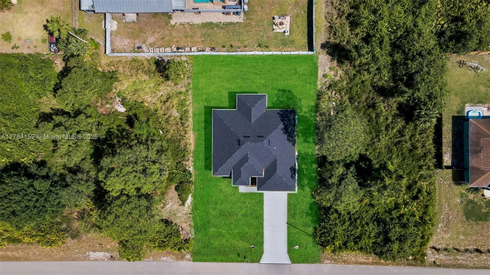 Real estate property located at 867 CARBON ST E, Other, Lehigh Acres, Other City - In The State Of Florida, FL