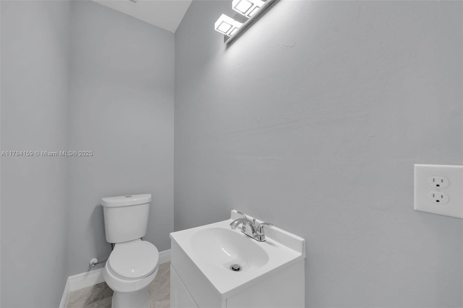 Real estate property located at 867 CARBON ST E, Other, Lehigh Acres, Other City - In The State Of Florida, FL