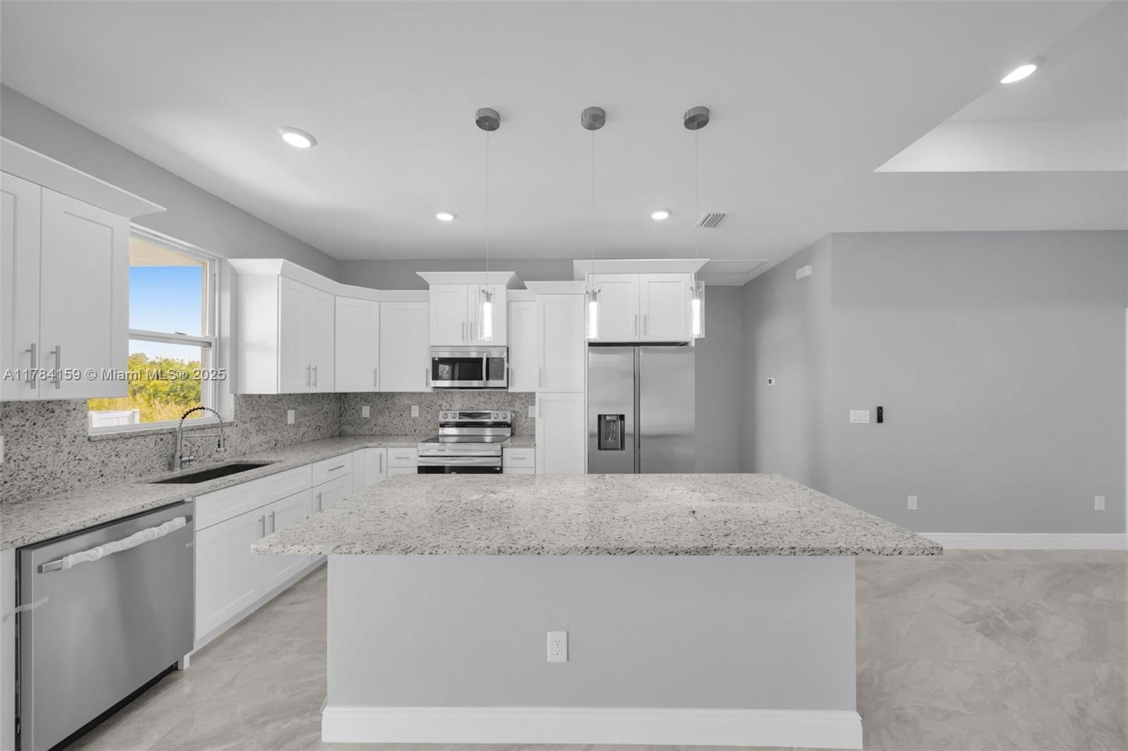 Real estate property located at 867 CARBON ST E, Other, Lehigh Acres, Other City - In The State Of Florida, FL