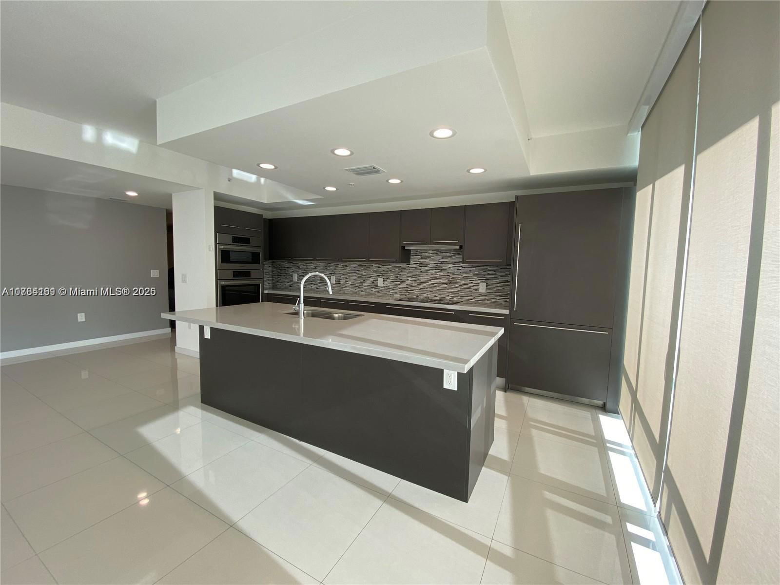 Real estate property located at 7751 107 Ave #2-305, Miami-dade, Midtown, Doral, FL