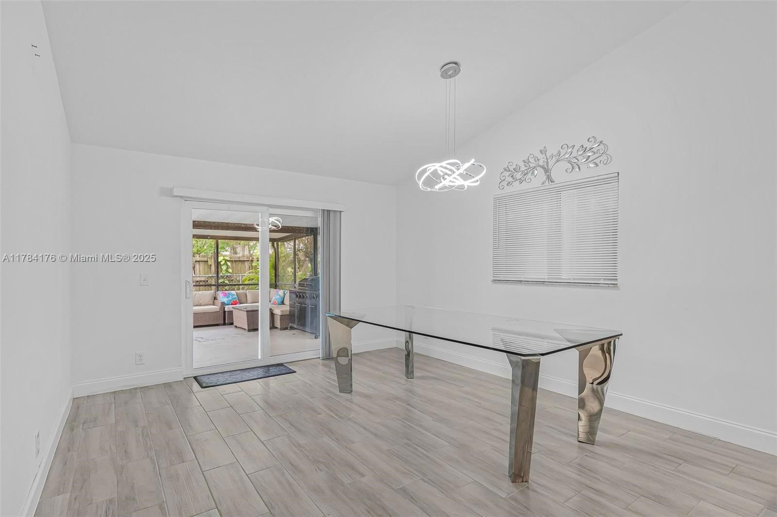 Real estate property located at 9338 47th St, Broward, Springtree West, Sunrise, FL