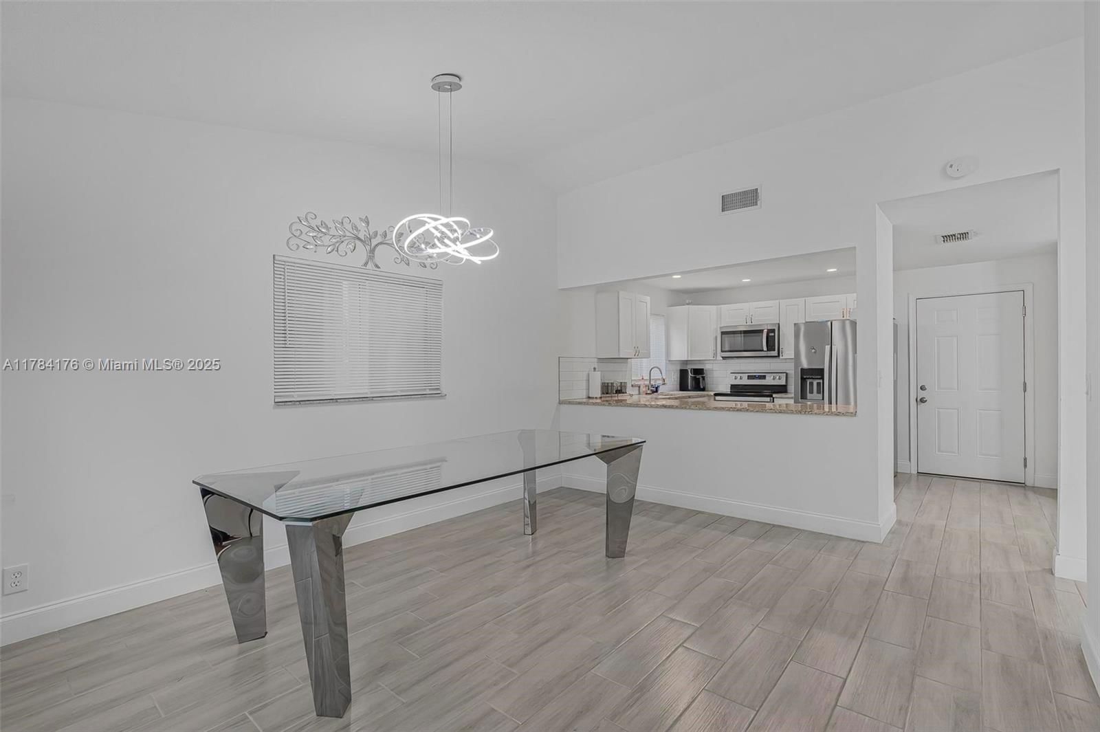 Real estate property located at 9338 47th St, Broward, Springtree West, Sunrise, FL
