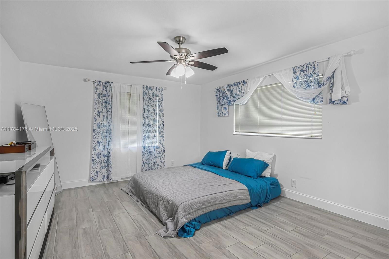Real estate property located at 9338 47th St, Broward, Springtree West, Sunrise, FL
