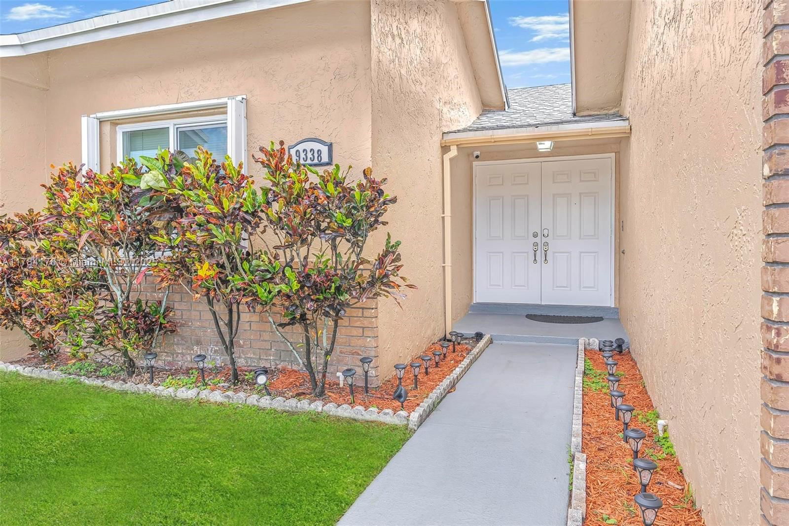 Real estate property located at 9338 47th St, Broward, Springtree West, Sunrise, FL