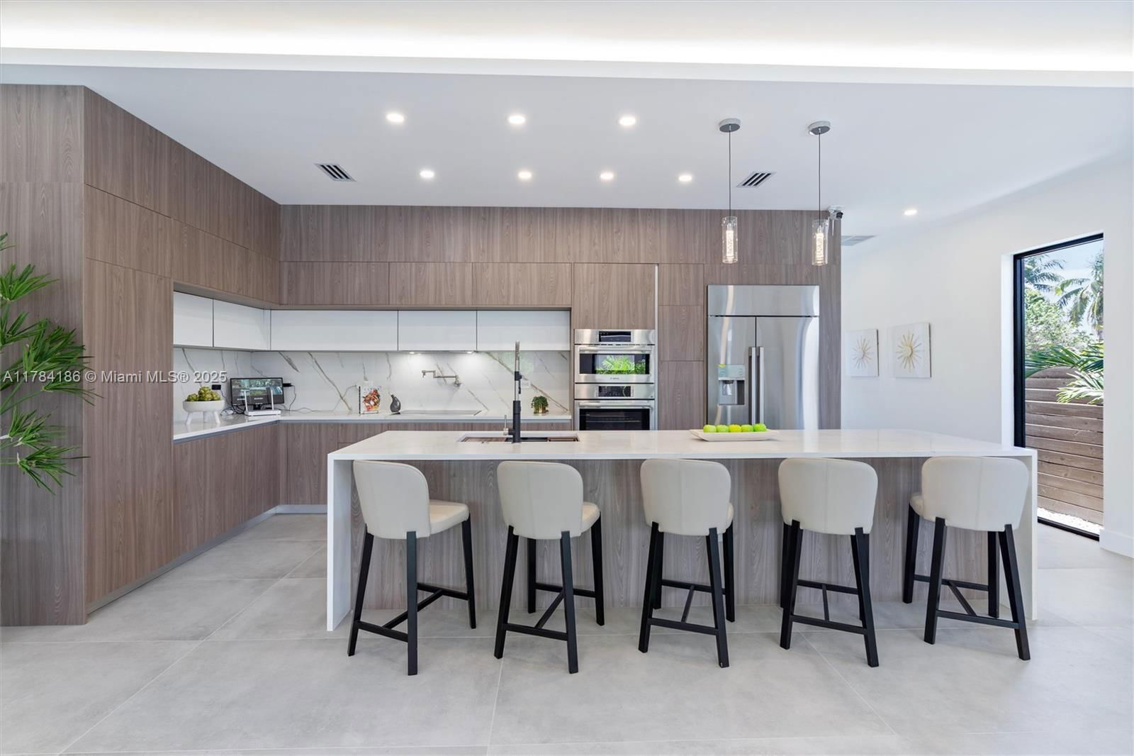 Real estate property located at 2431 18th St, Broward, Livermore Estates, Fort Lauderdale, FL