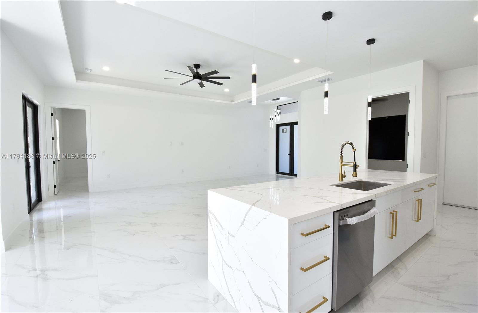 Real estate property located at 103 Scott Ave, Lee, Lehigh Acres, Lehigh Acres, FL