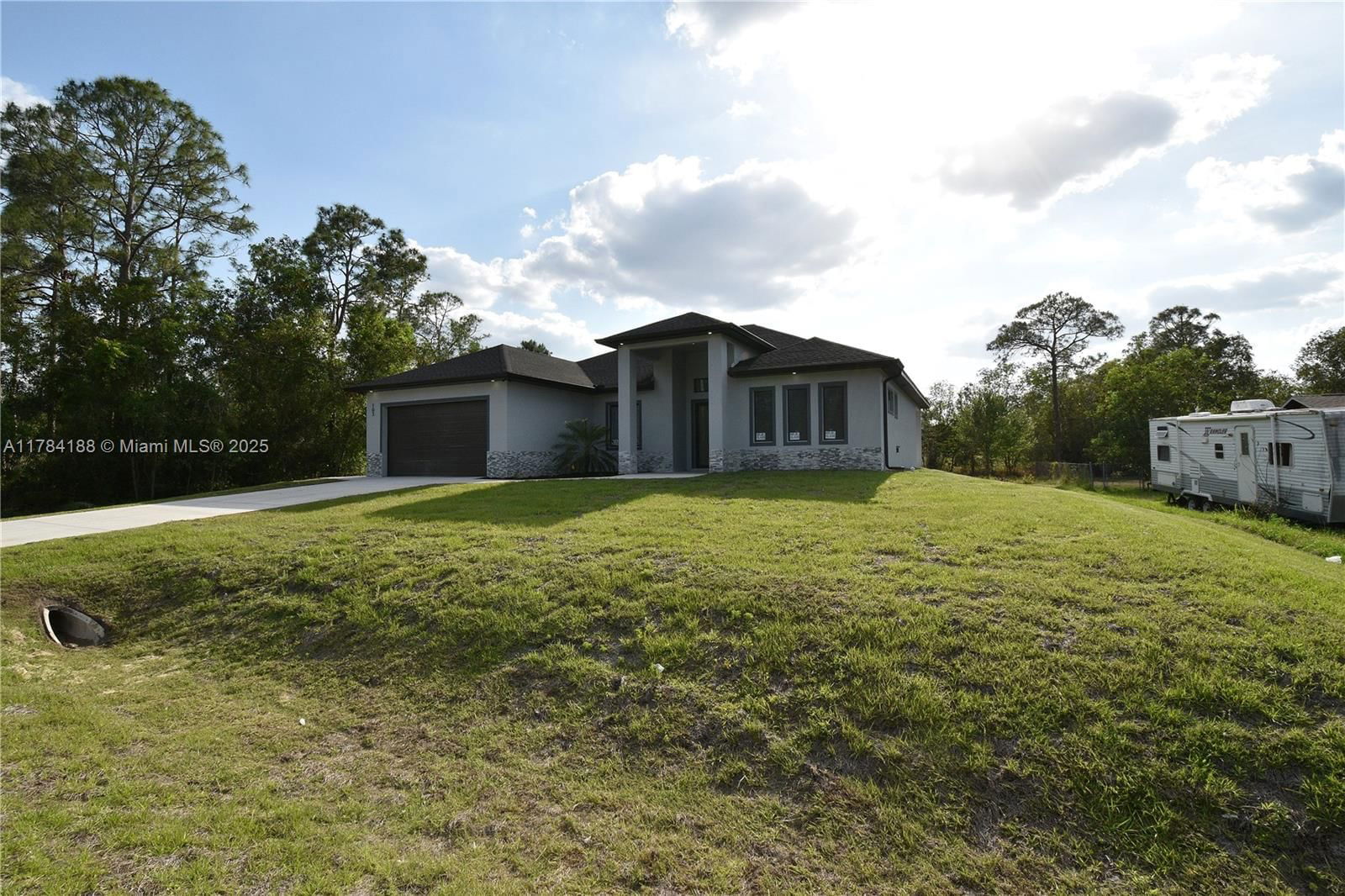 Real estate property located at 103 Scott Ave, Lee, Lehigh Acres, Lehigh Acres, FL