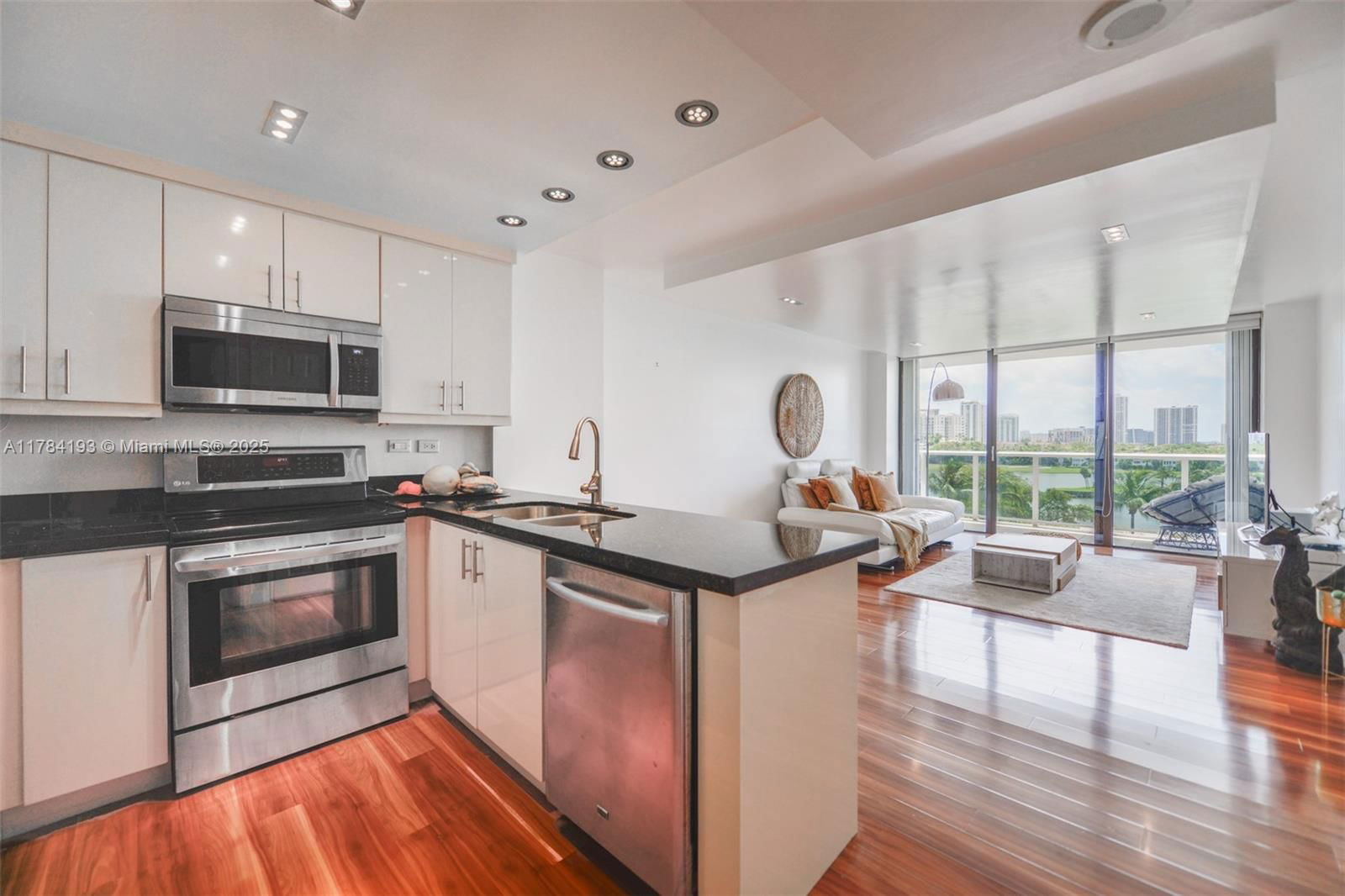 Real estate property located at 3625 Country Club Dr #707, Miami-dade, Aventura Eldorado Condo, Aventura, FL
