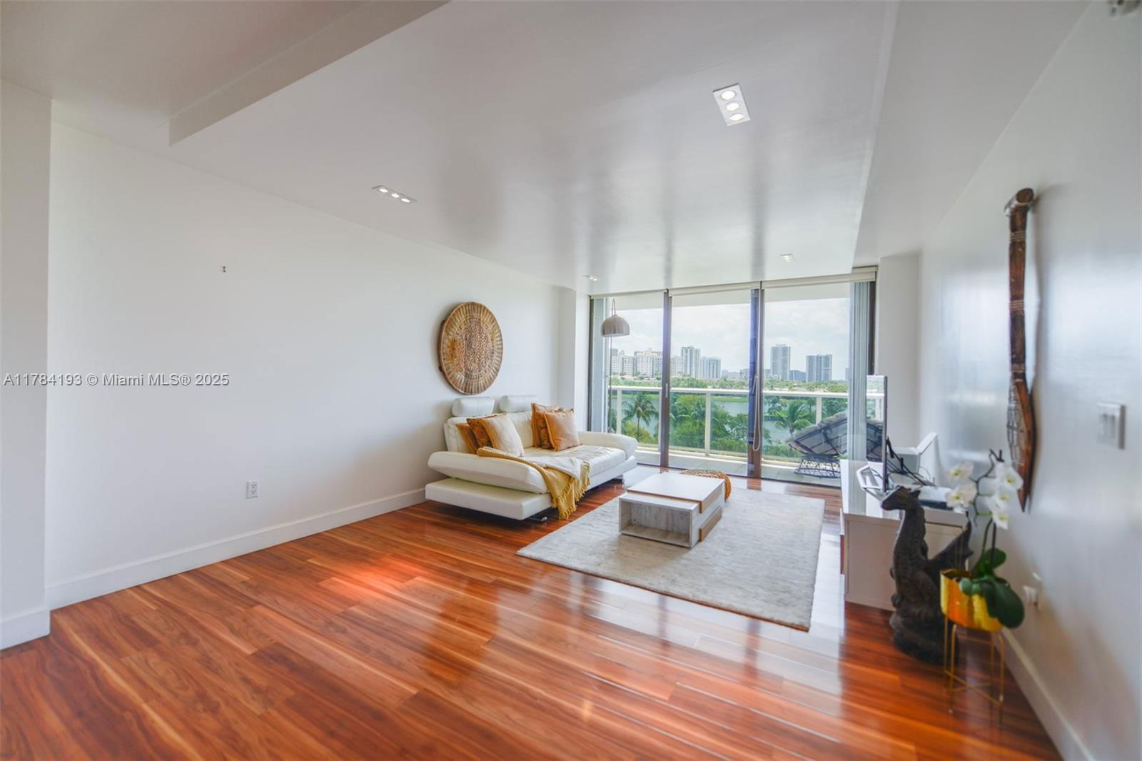 Real estate property located at 3625 Country Club Dr #707, Miami-dade, Aventura Eldorado Condo, Aventura, FL