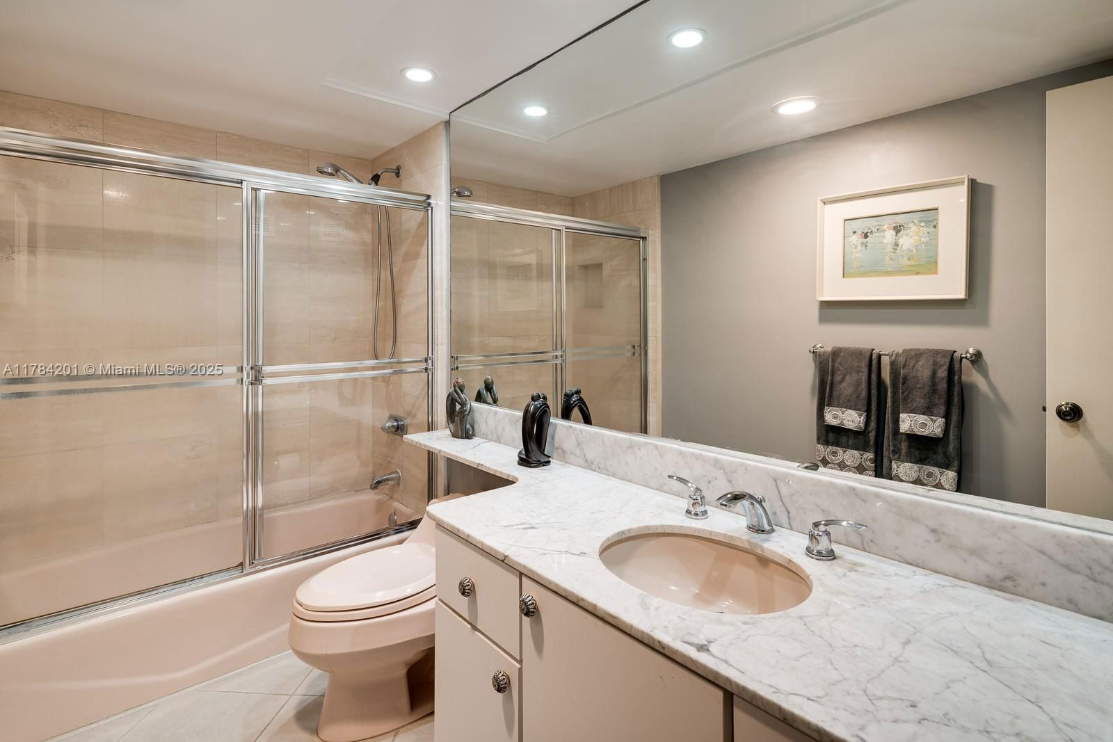 Real estate property located at 1121 Crandon Blvd F206, Miami-dade, Towers Of Key Biscayne Co, Key Biscayne, FL
