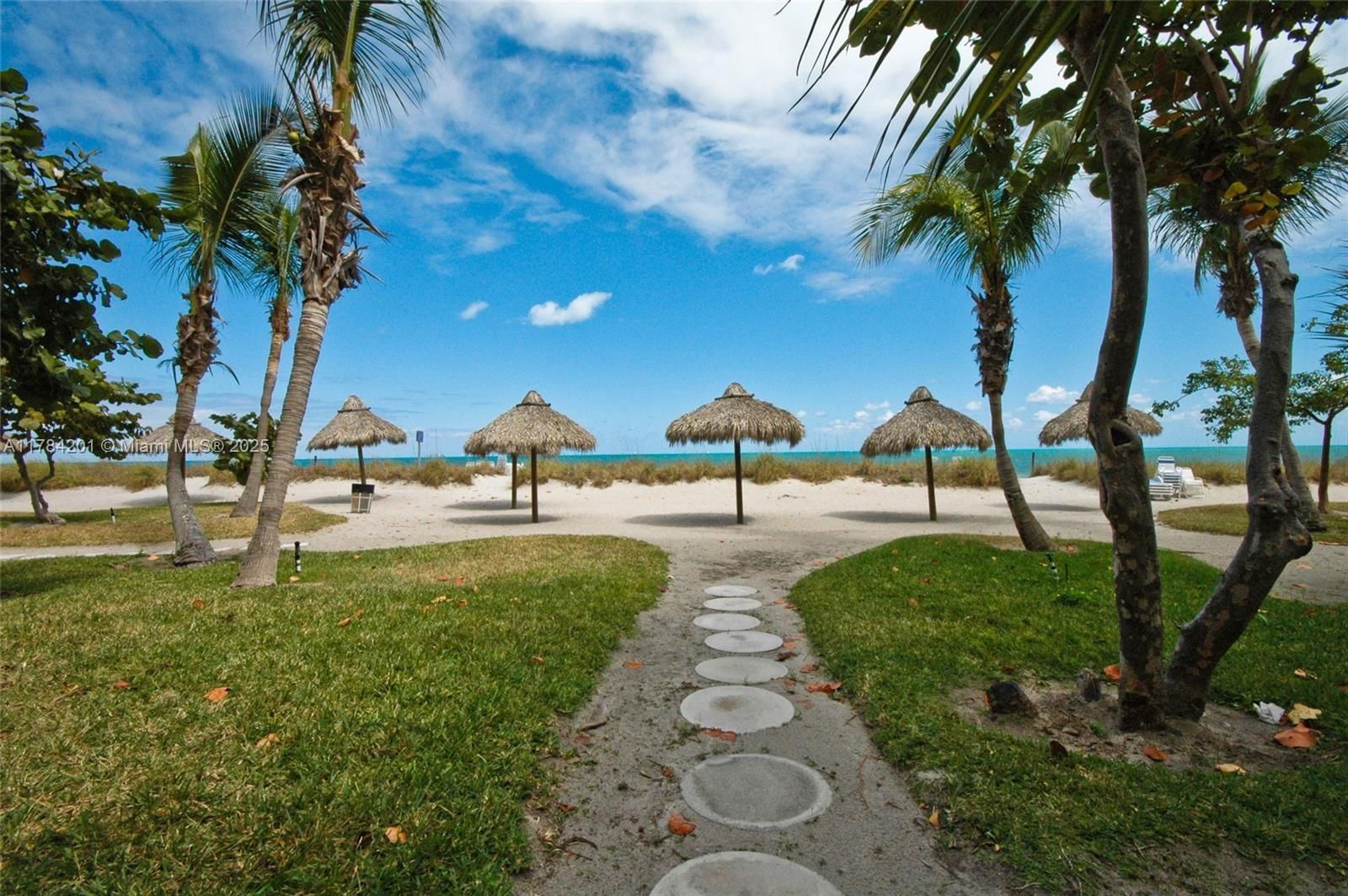 Real estate property located at 1121 Crandon Blvd F206, Miami-dade, Towers Of Key Biscayne Co, Key Biscayne, FL