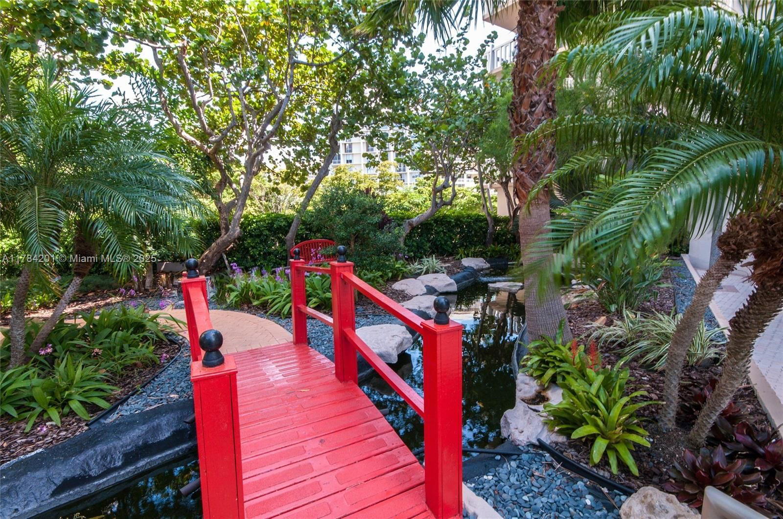 Real estate property located at 1121 Crandon Blvd F206, Miami-dade, Towers Of Key Biscayne Co, Key Biscayne, FL