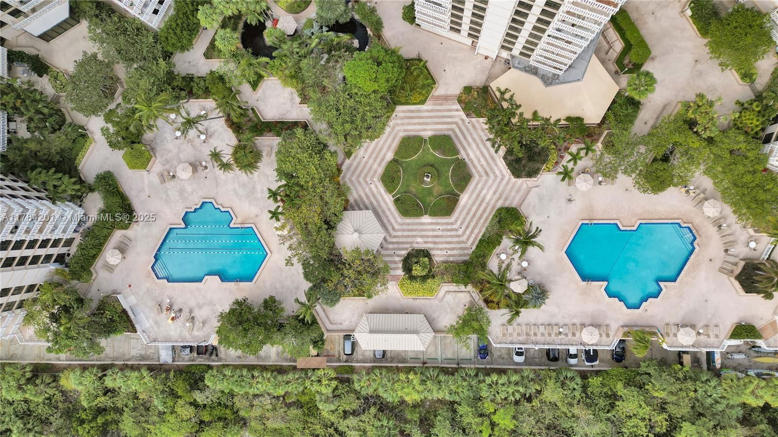 Real estate property located at 1121 Crandon Blvd F206, Miami-dade, Towers Of Key Biscayne Co, Key Biscayne, FL