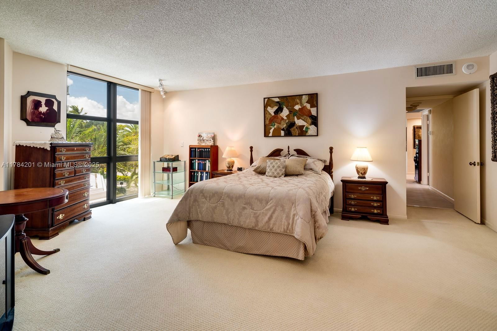 Real estate property located at 1121 Crandon Blvd F206, Miami-dade, Towers Of Key Biscayne Co, Key Biscayne, FL