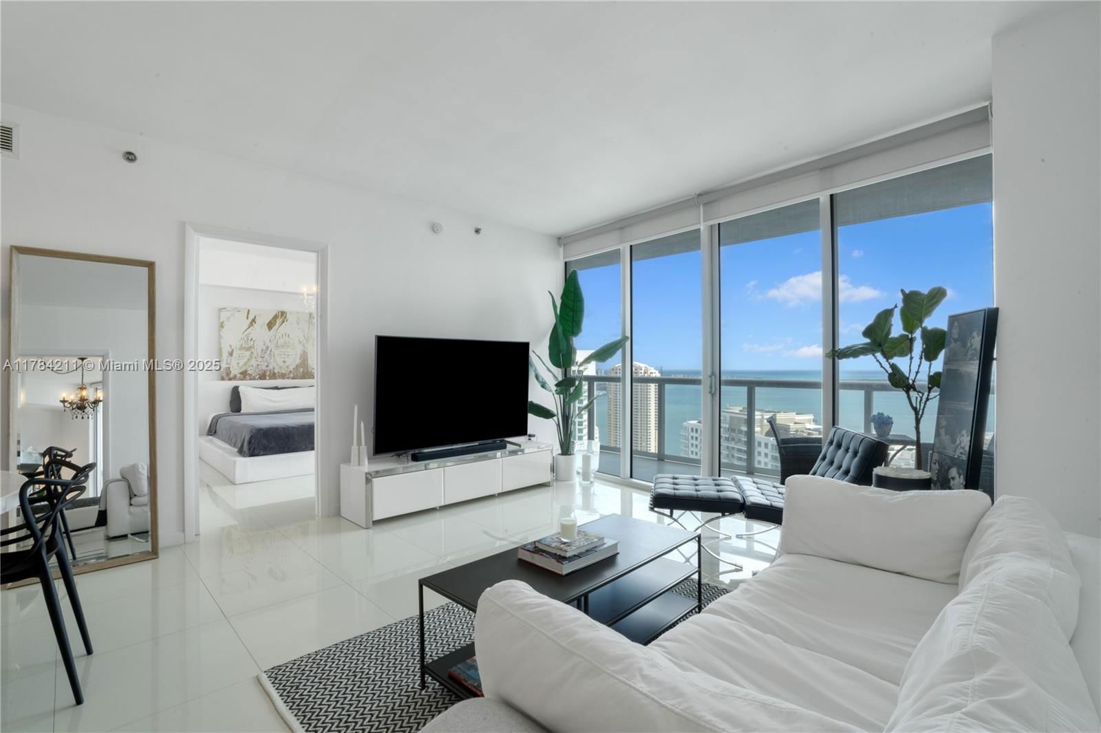 Real estate property located at 475 Brickell Ave #3907, Miami-dade, Icon Brickell, Miami, FL