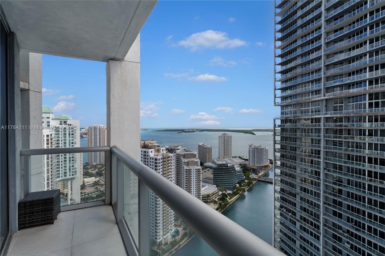 Real estate property located at 475 Brickell Ave #3907, Miami-dade, Icon Brickell, Miami, FL