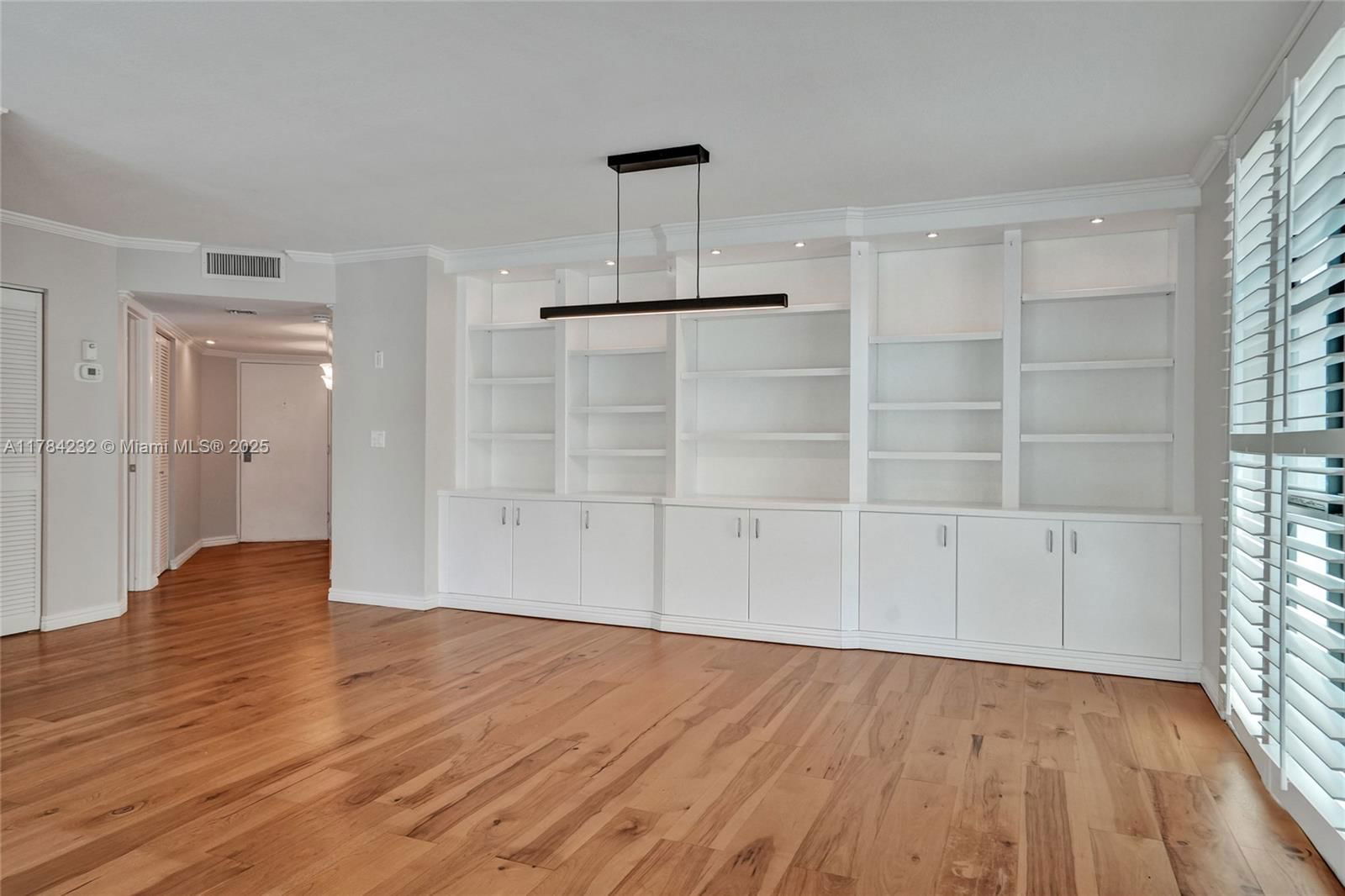 Real estate property located at 1101 River Reach Dr #110, Broward, River Reach Condominium I, Fort Lauderdale, FL