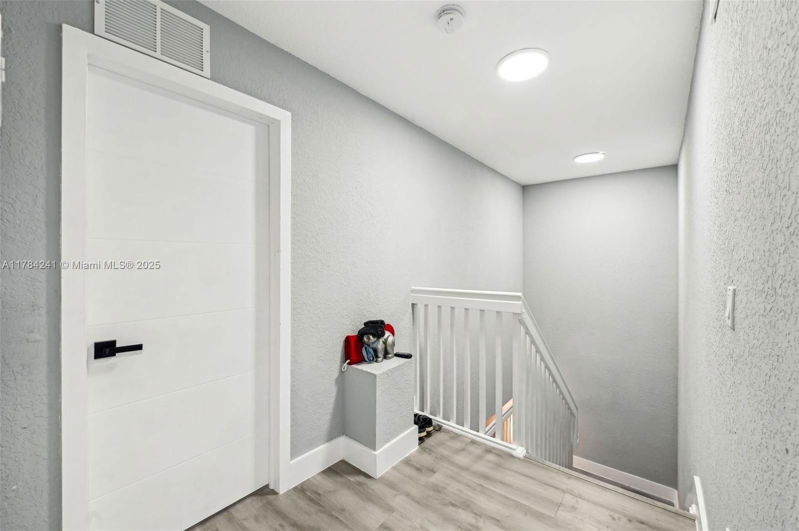 Real estate property located at 380 20th St # 8, Miami-dade, The Villas Of St Agnes Co, Miami, FL