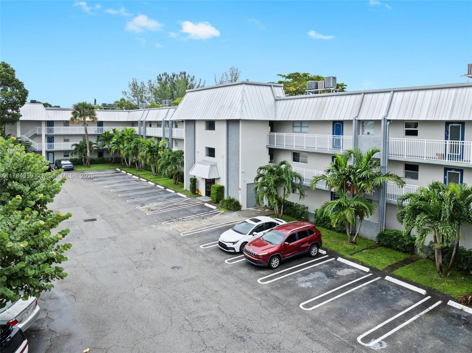Real estate property located at 3000 Riverside Dr #309-1, Broward, Foxwood Hollow At Coral S, Coral Springs, FL